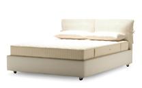 Bett Artemide