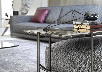Weiches Design-Sofa Tommy mit Stoff Chaiselongue – BertO