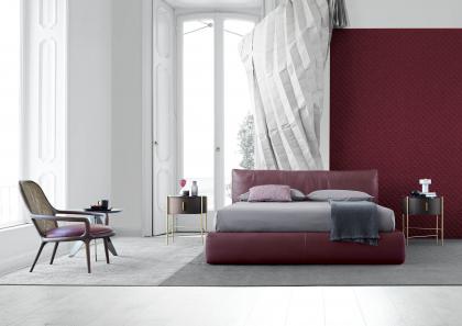 Zimmereinrichtung mit Doppelbett Soho aus bordeauxfarbenem Leder Martin - BertO