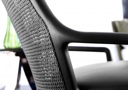 Armlehnen, Rückenlehne und Sitz schwarzer Design-Sessel Patti - BertO