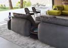Dive Konsole zwischen Iggy Ledersofas - BertO