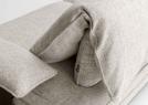  David Cinema Sofa mit Detail des doppelten Rückenkissens – BertO