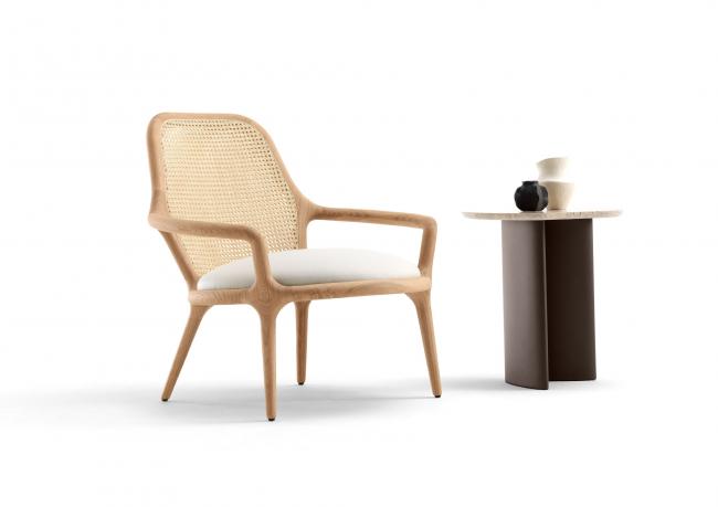 Eleganter Sessel Patti aus Eiche mit Couchtisch Passenger - BertO