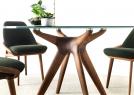 Runder Tisch Stiv mit Glasplatte und Gestell aus Canaletto-Nussbaum mit Dark-Oil-Finish – BertO