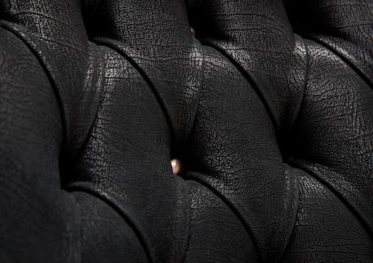 Kupferfarbene Stahlknöpfe, die an die kupferfarbenen Jeansnieten erinnern - Vanessa #BertoLive