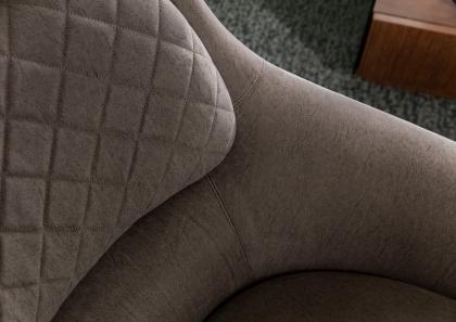 Designer-Sessel aus Leder und Holz Hanna – Berto Salotti